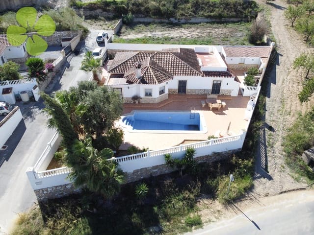 Chalet de 5 habitaciones en Arboleas en venta con piscina - 359.995 € (Ref: 9618217)