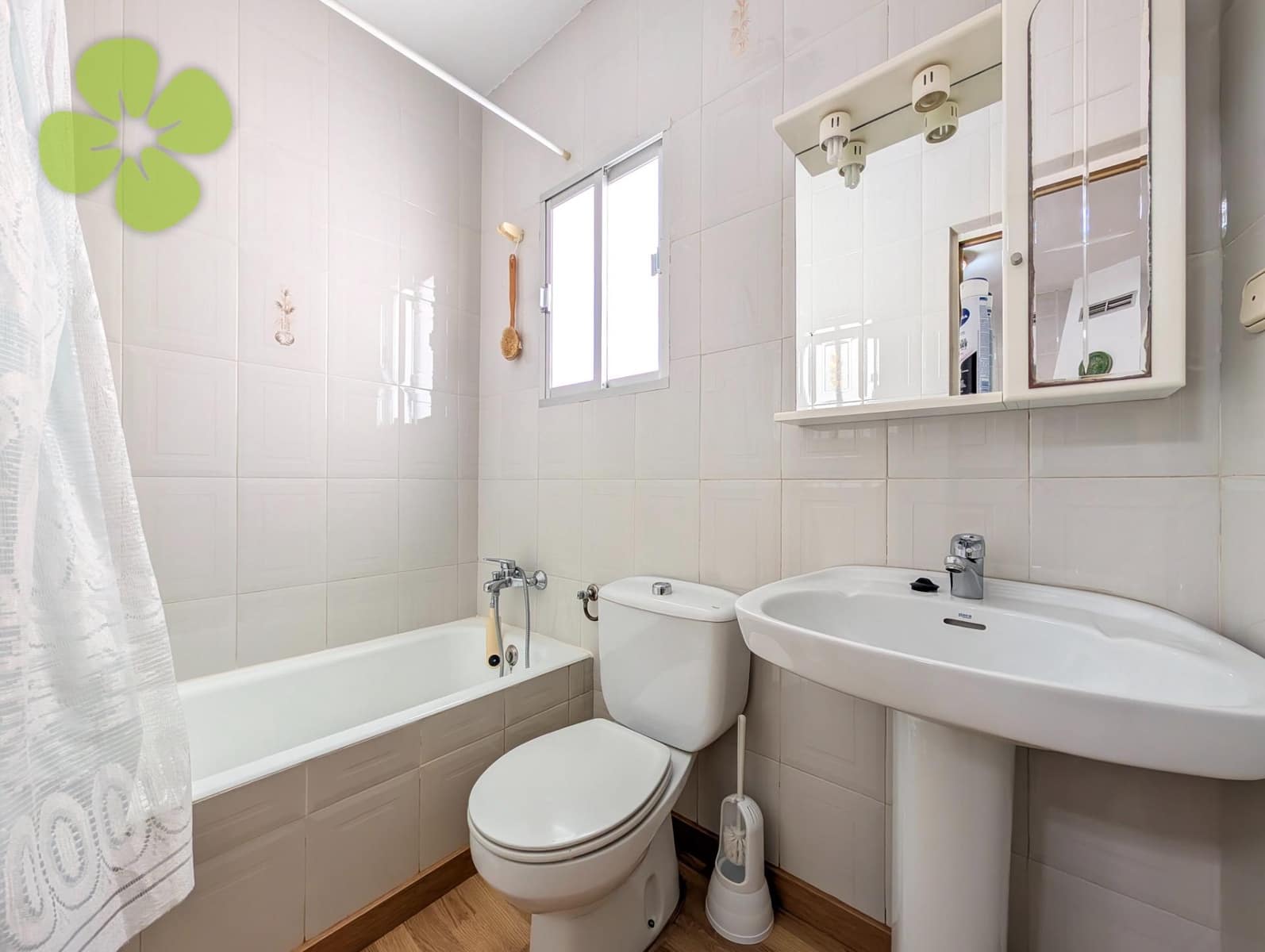 6 soveværelse Byhus til salg i Lijar - € 80.000 (Ref: 9618219)