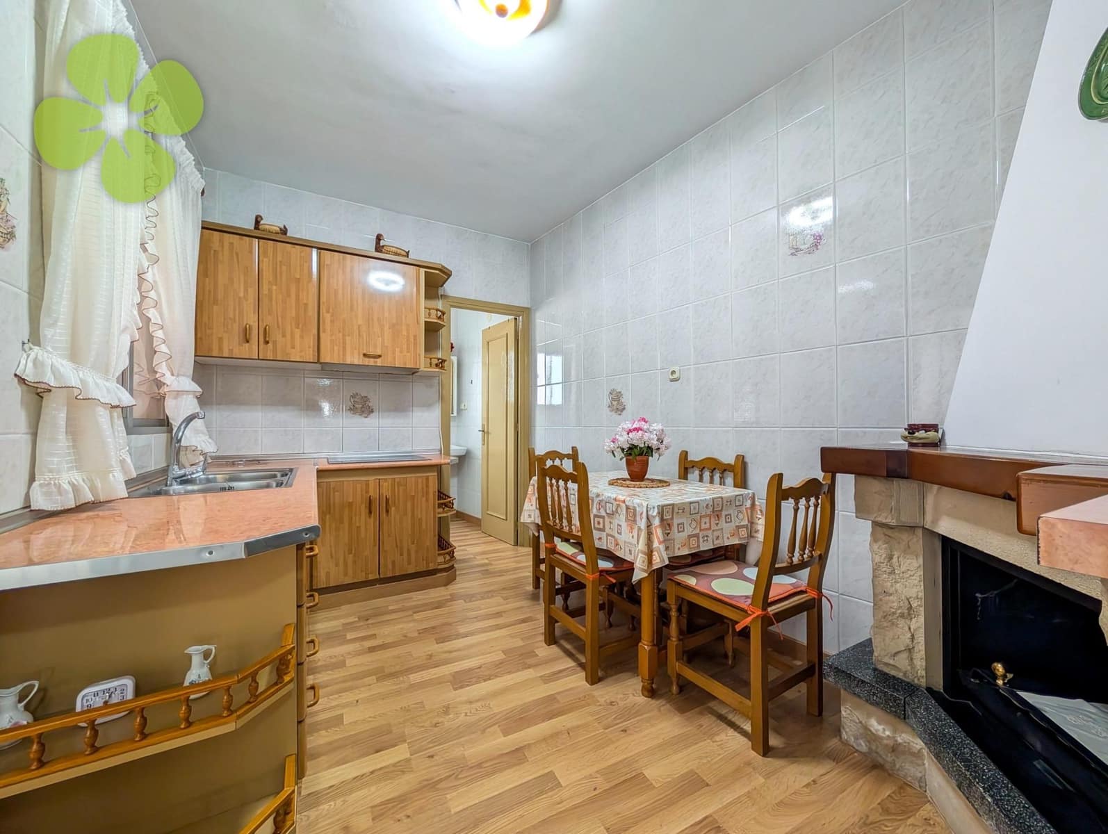 6 soveværelse Byhus til salg i Lijar - € 80.000 (Ref: 9618219)