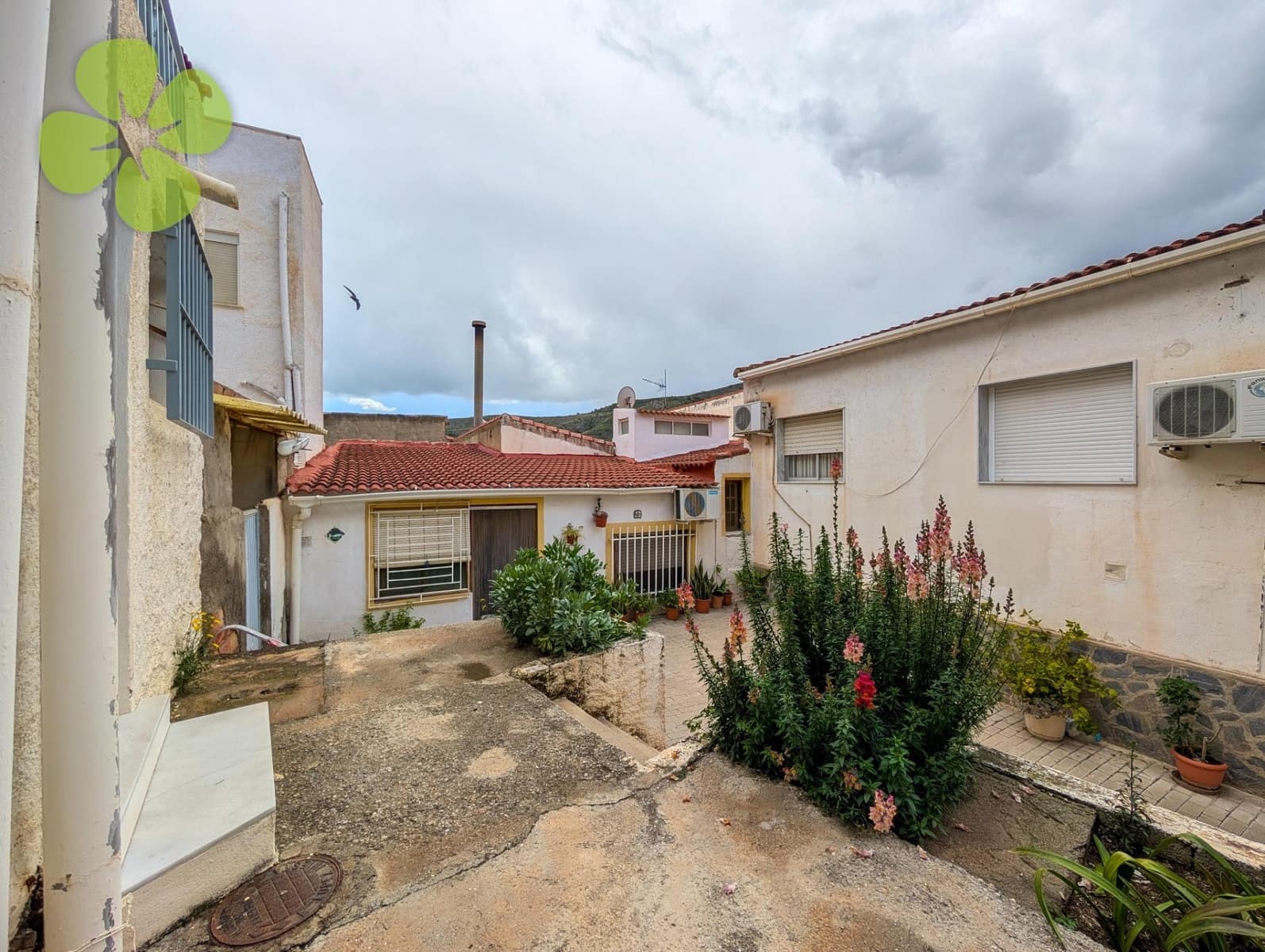 6 soveværelse Byhus til salg i Lijar - € 80.000 (Ref: 9618219)