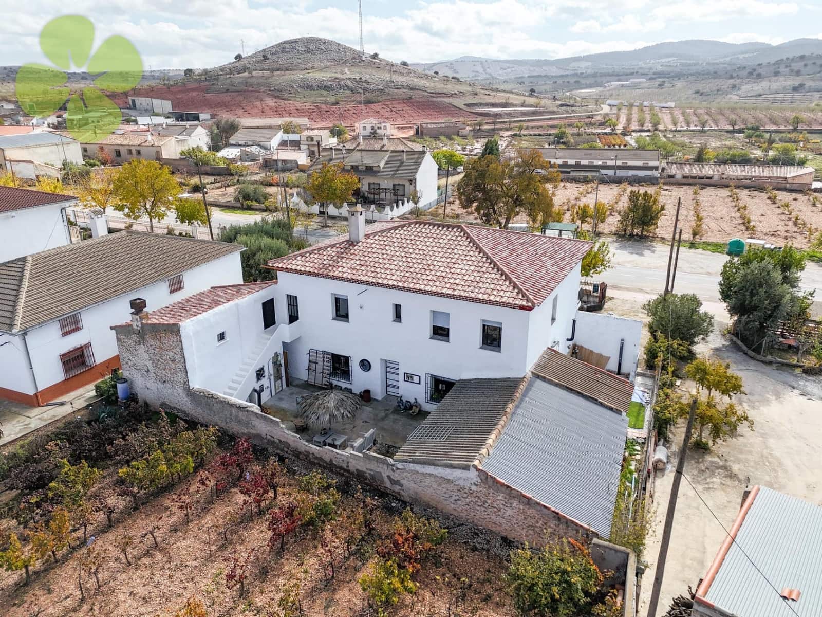 7 bedroom Townhouse for sale in Cullar with pool - € 149,000 (Ref: 9618222)