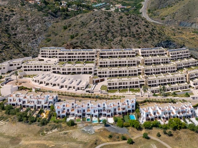 Apartamento de 2 habitaciones en Mojácar en venta con piscina - 351.000 € (Ref: 9618226)