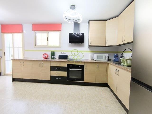 3 makuuhuone Huoneisto myytävänä paikassa Zurgena mukana uima-altaan - 139 950 € (Ref: 9618264)