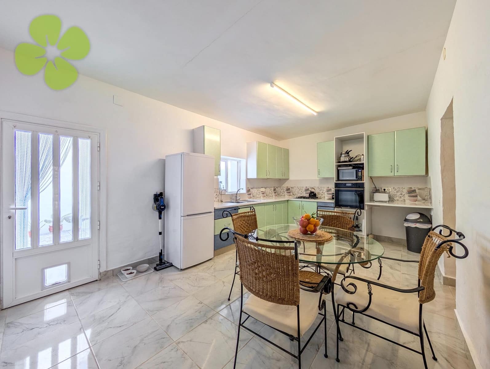 4 bedroom Finca/Country House for sale in Cantoria with pool - € 130,000 (Ref: 9618266)