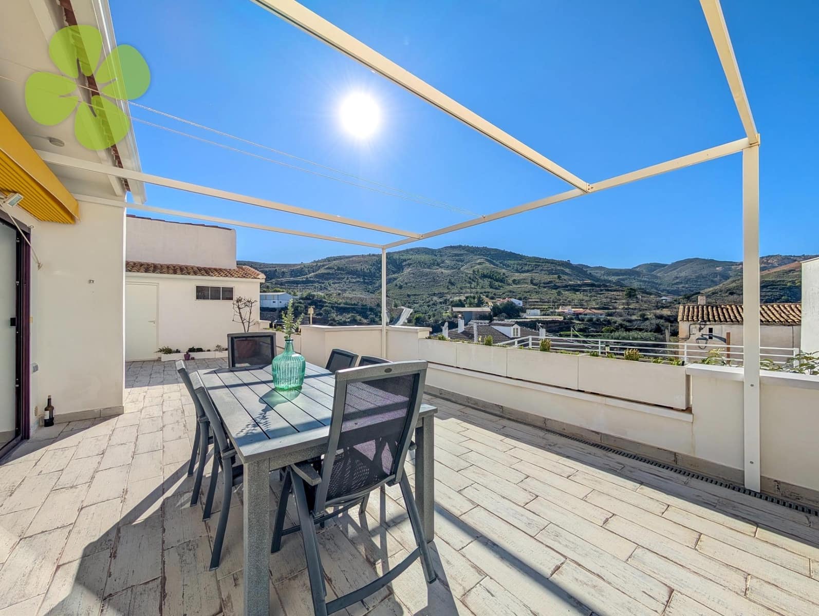 3 soveværelse Byhus til salg i Lijar med swimmingpool - € 219.000 (Ref: 9618267)