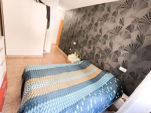 Apartamento de 3 habitaciones en Albox en venta - 115.000 € (Ref: 9618271)