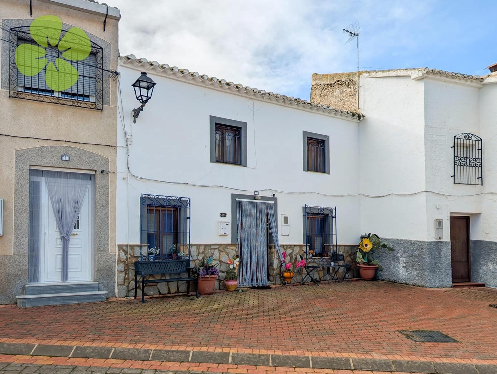 6 bedroom Townhouse for sale in Chirivel with pool - € 90,000 (Ref: 9618273)