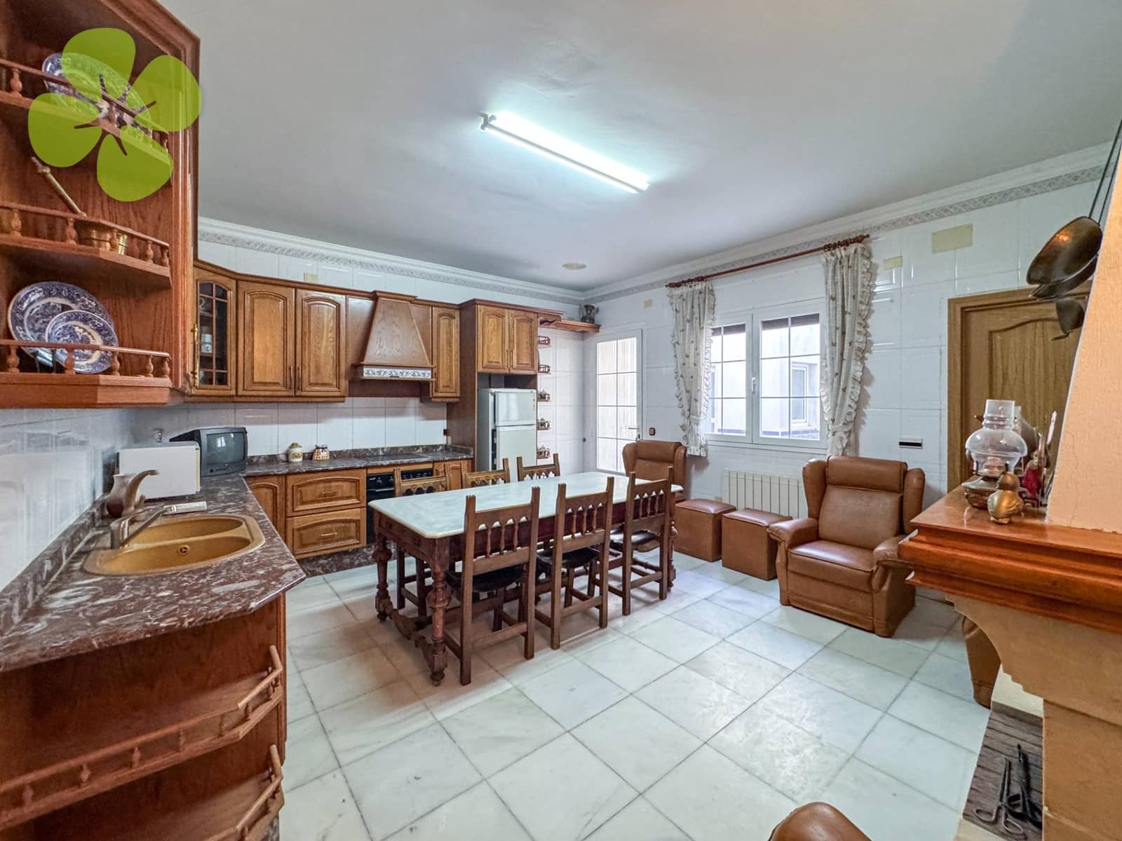 Casa de 6 habitaciones en Cantoria en venta - 205.000 € (Ref: 9618289)