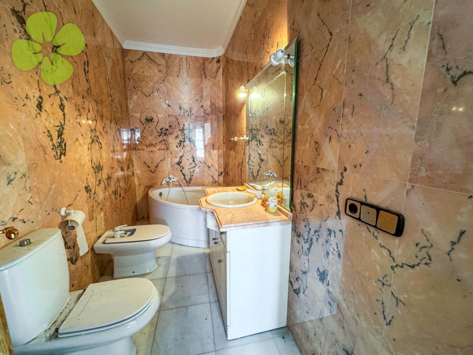 Casa de 6 habitaciones en Cantoria en venta - 205.000 € (Ref: 9618289)