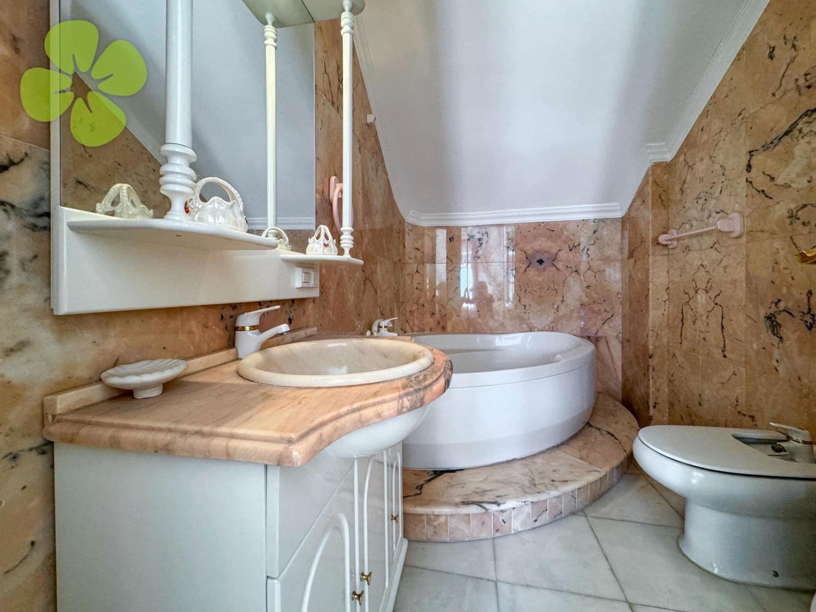 Casa de 6 habitaciones en Cantoria en venta - 205.000 € (Ref: 9618289)