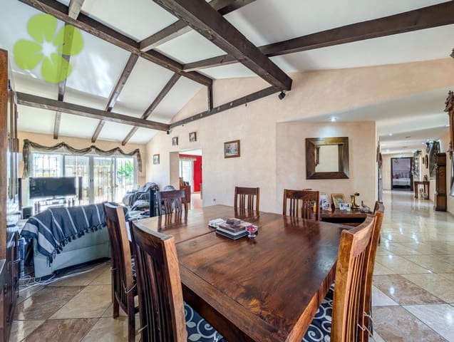 Villa til salgs i Serón med svømmebasseng - € 374 995 (Ref: 9618296)