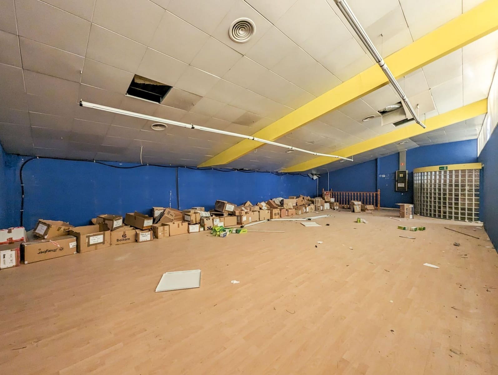 Commercial for sale in Albox - € 250,000 (Ref: 9618303)