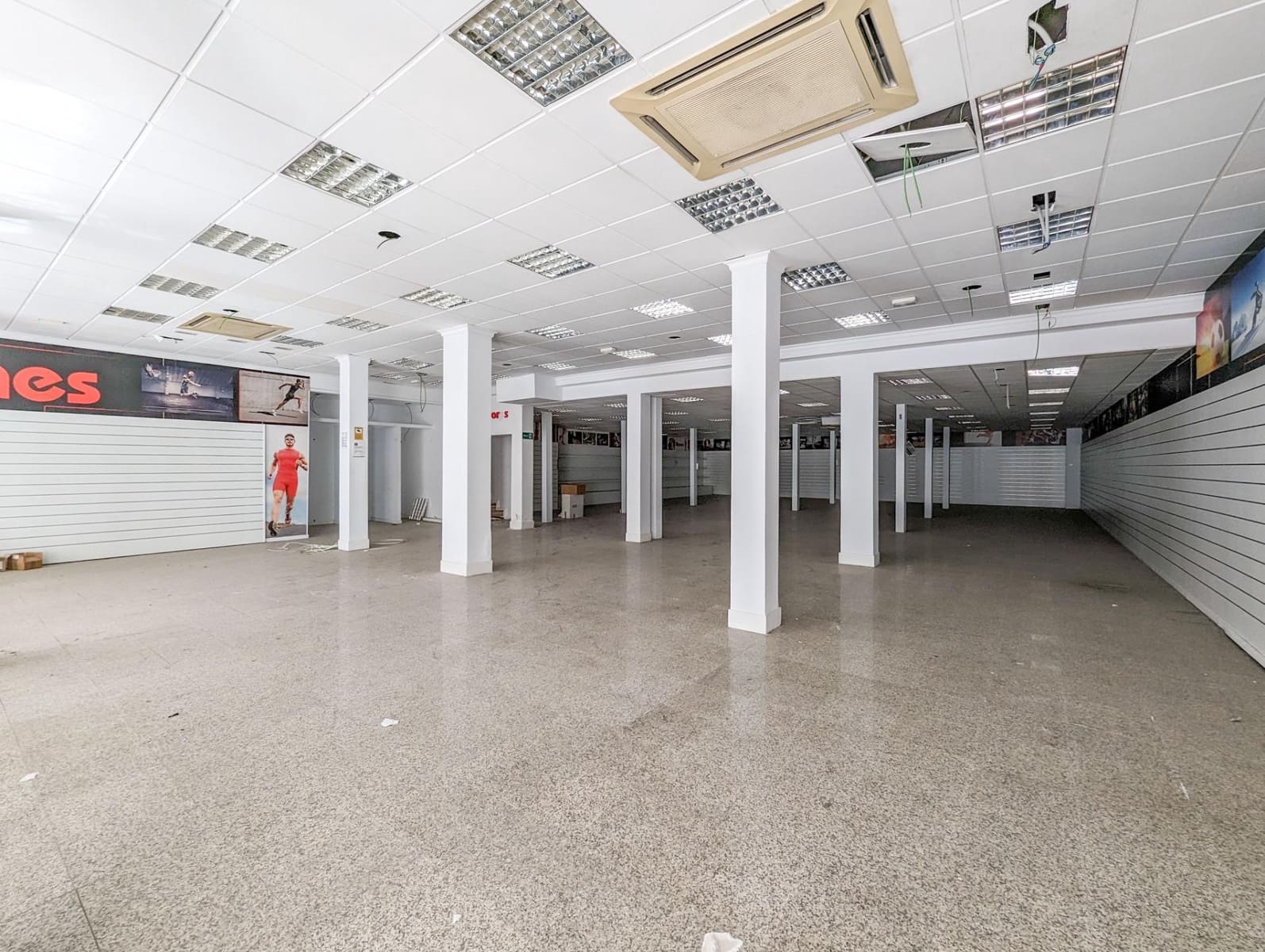 Commercial for sale in Albox - € 250,000 (Ref: 9618303)
