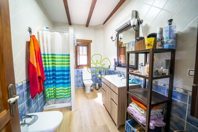 4 makuuhuone Maalaistalo myytävänä paikassa Cantoria - 240 000 € (Ref: 9618306)