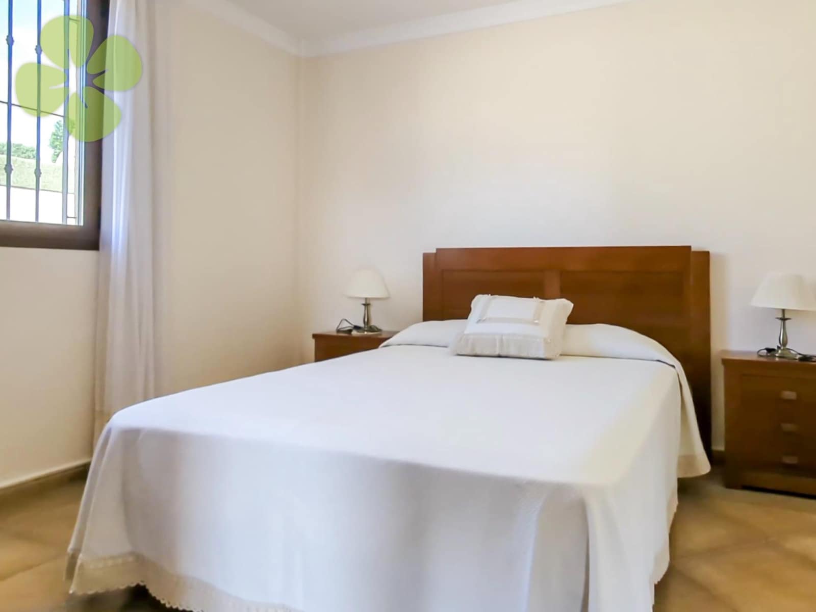 4 bedroom Villa for sale in Huercal-Overa - € 219,000 (Ref: 9618309)