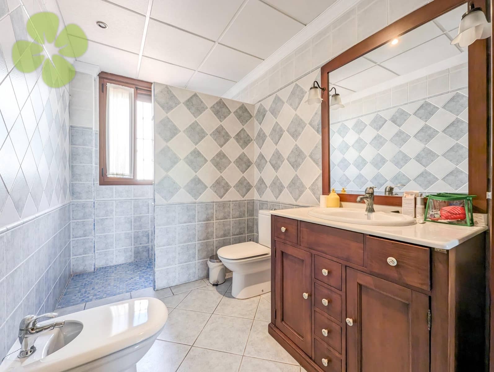 4 bedroom Villa for sale in Huercal-Overa - € 219,000 (Ref: 9618309)