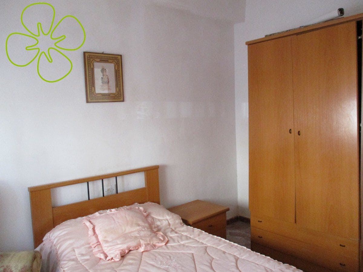 Casa de 7 habitaciones en Albox en venta - 126.500 € (Ref: 9618322)