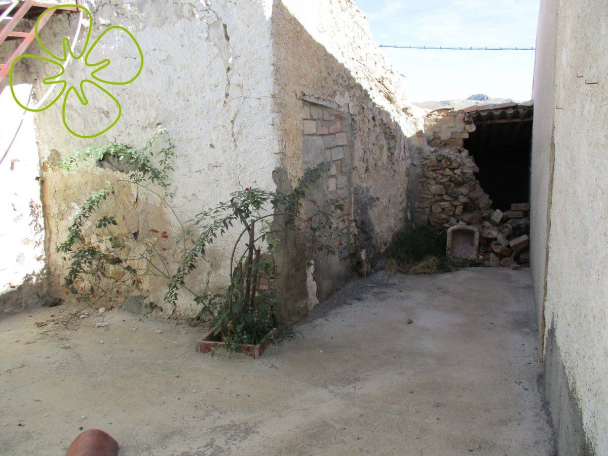 Casa de 7 habitaciones en Albox en venta - 126.500 € (Ref: 9618322)