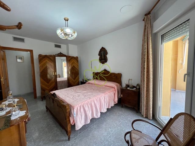 Apartamento de 4 habitaciones en Albox en venta - 115.000 € (Ref: 9618330)