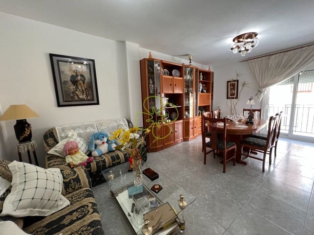 Apartamento de 4 habitaciones en Albox en venta - 115.000 € (Ref: 9618330)