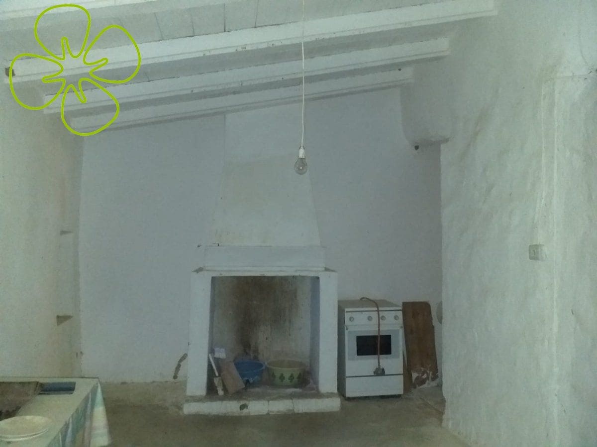 4 bedroom Finca/Country House for sale in Arboleas - € 75,000 (Ref: 9618337)