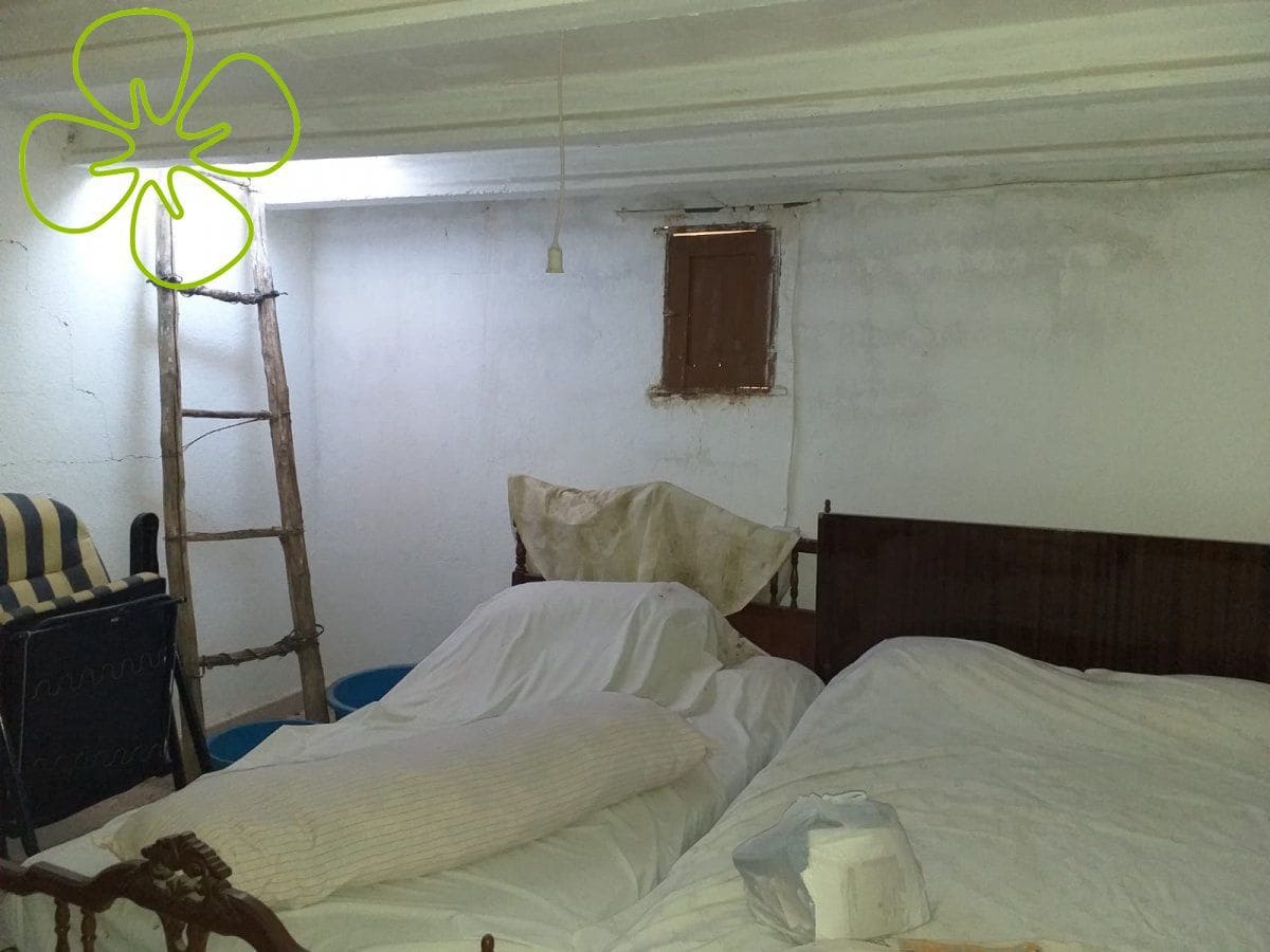 4 bedroom Finca/Country House for sale in Arboleas - € 75,000 (Ref: 9618337)