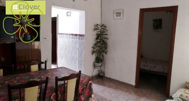 Casa de 4 habitaciones en Albox en venta - 52.000 € (Ref: 9618347)