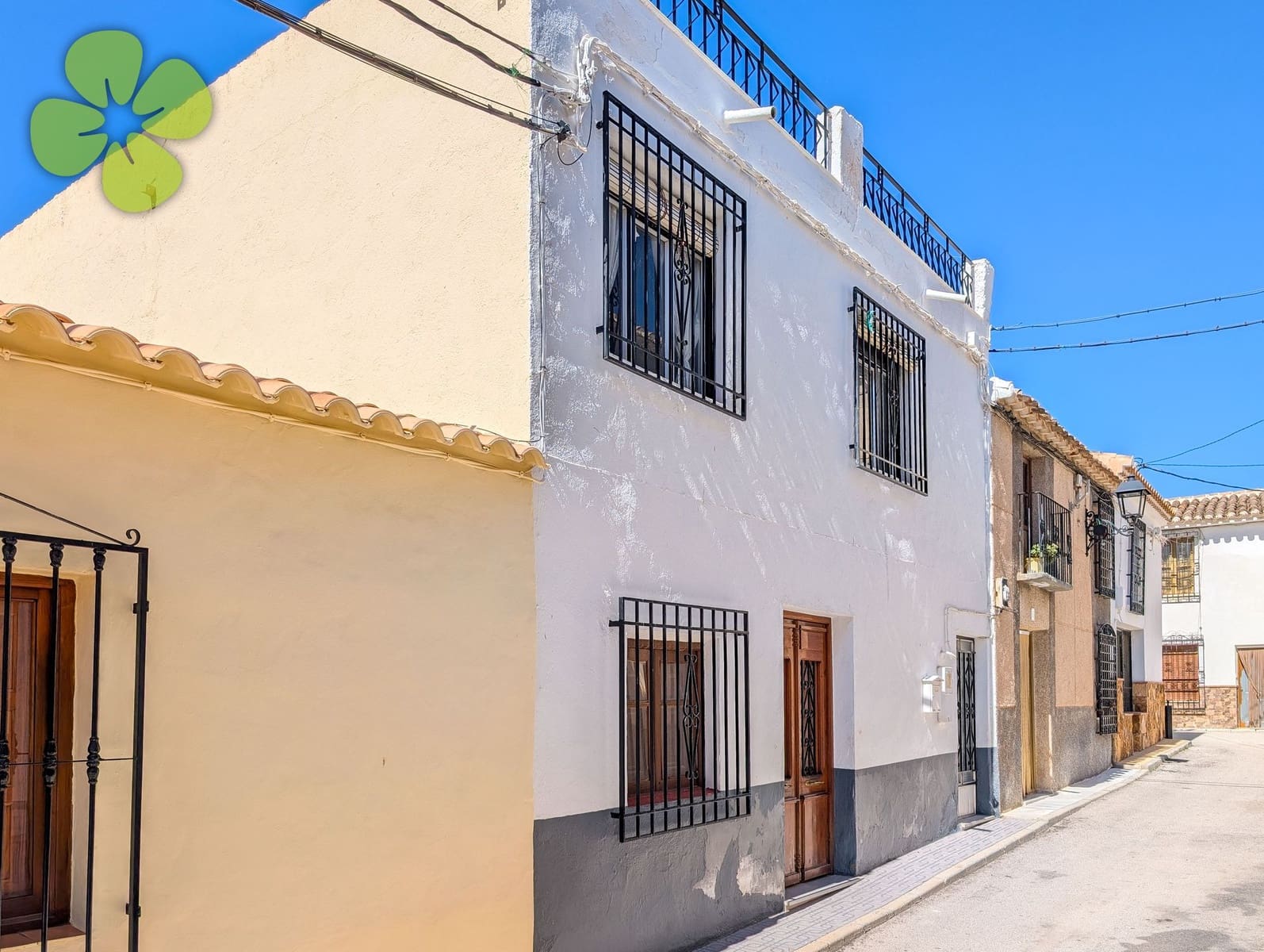 4 bedroom Townhouse for sale in Albox - € 52,000 (Ref: 9618347)