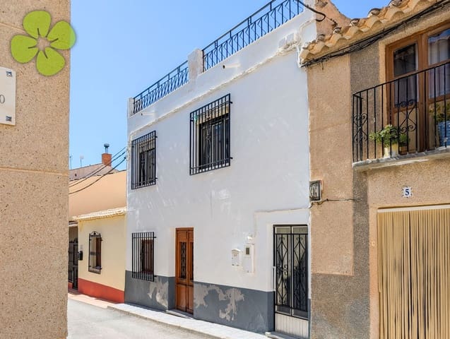 Casa de 4 habitaciones en Albox en venta - 52.000 € (Ref: 9618347)