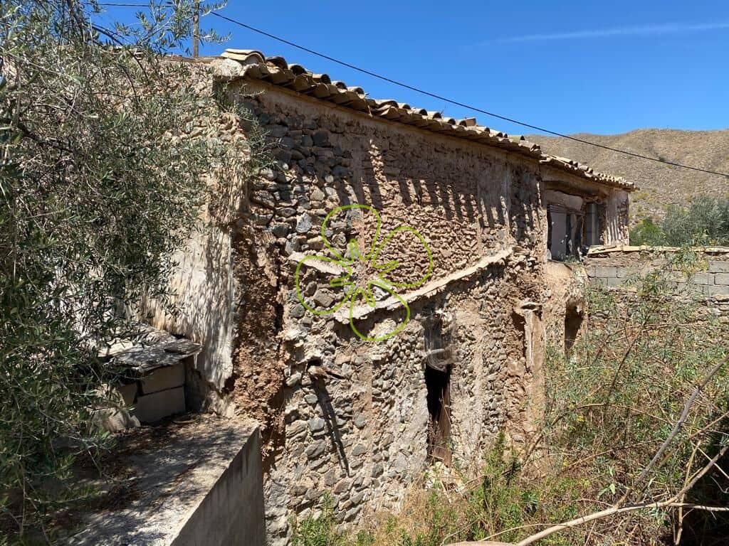 4 bedroom Finca/Country House for sale in Cantoria - € 49,995 (Ref: 9618349)