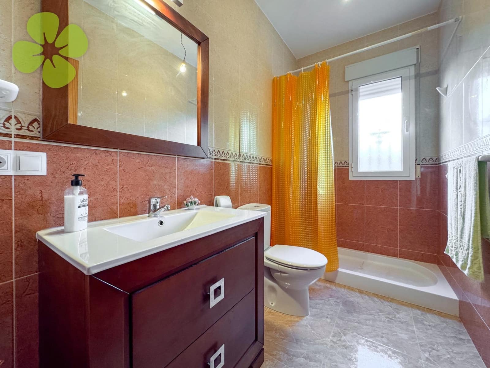 4 bedroom Villa for sale in Huercal-Overa with pool - € 279,950 (Ref: 9618366)