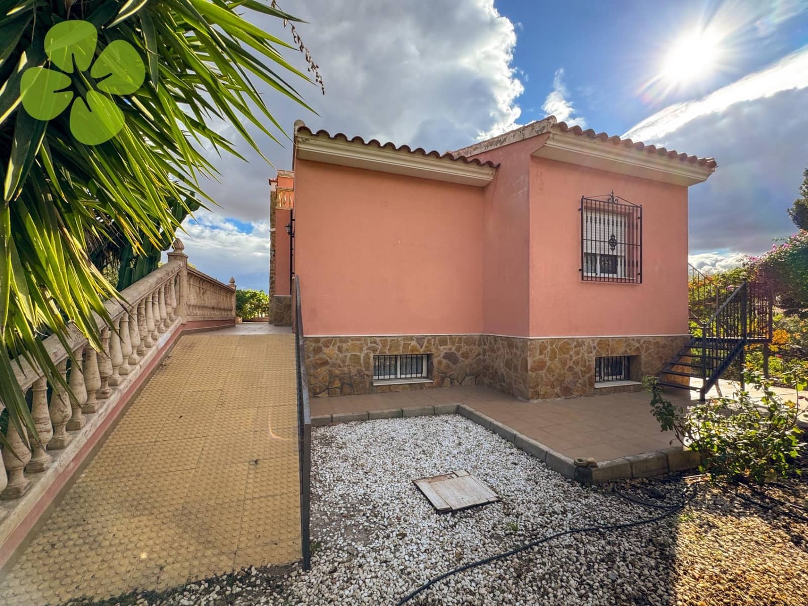 4 bedroom Villa for sale in Huercal-Overa with pool - € 279,950 (Ref: 9618366)