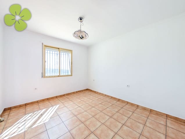 Chalet de 4 habitaciones en Albox en venta con piscina - 249.000 € (Ref: 9679245)