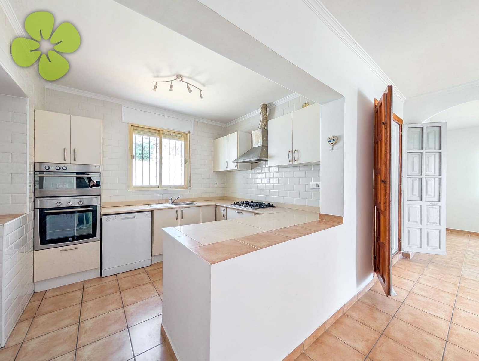 Chalet de 4 habitaciones en Albox en venta con piscina - 249.000 € (Ref: 9679245)