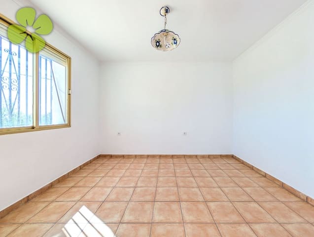 Chalet de 4 habitaciones en Albox en venta con piscina - 249.000 € (Ref: 9679245)