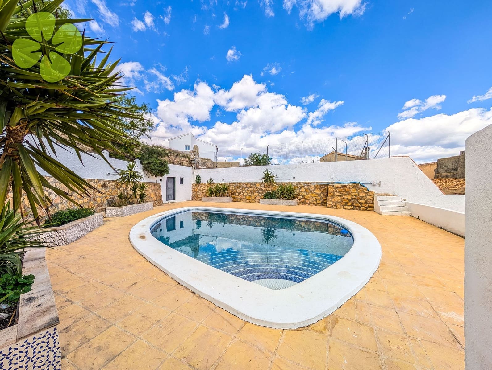 Chalet de 4 habitaciones en Albox en venta con piscina - 249.000 € (Ref: 9679245)