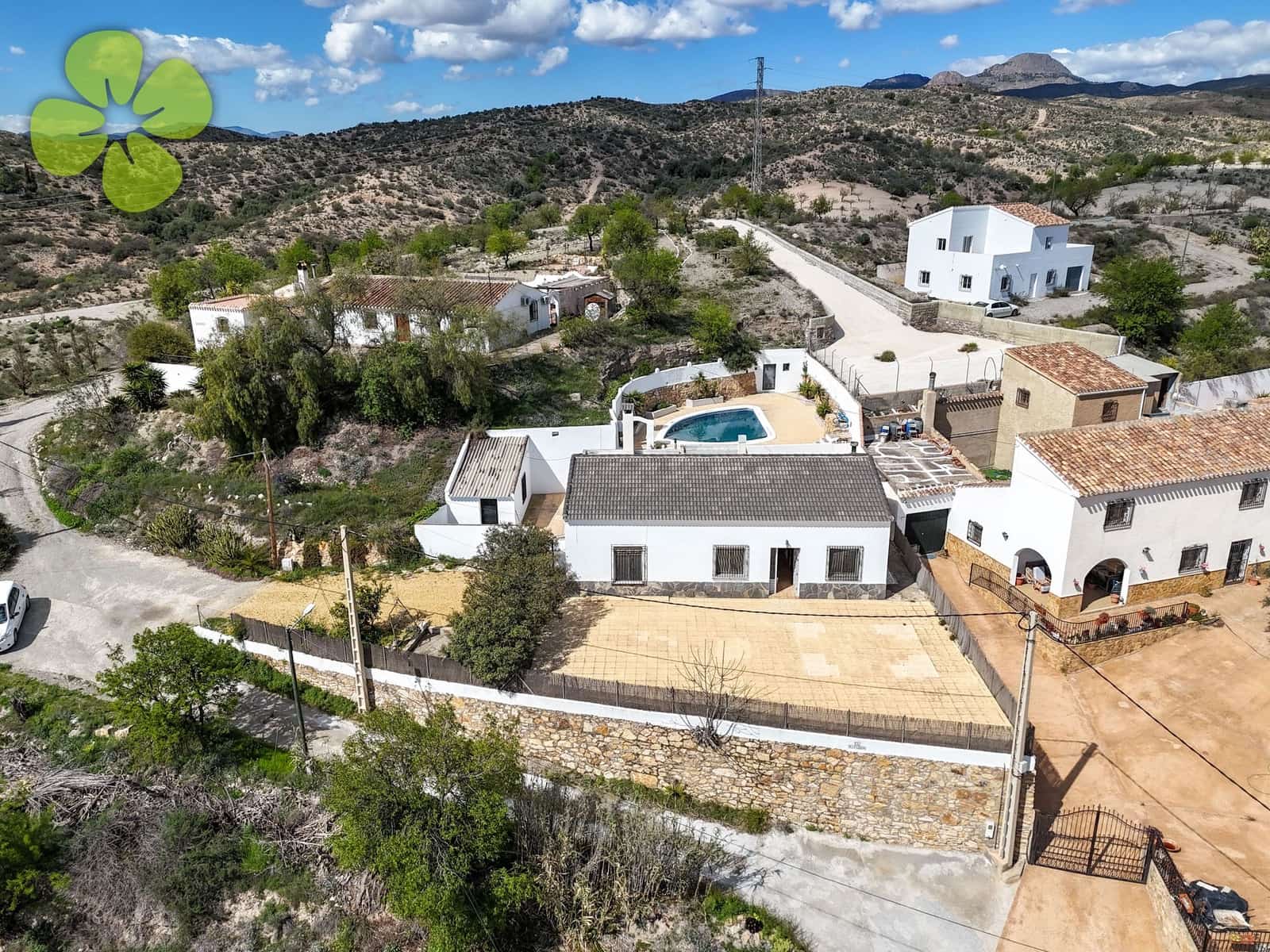 Chalet de 4 habitaciones en Albox en venta con piscina - 249.000 € (Ref: 9679245)