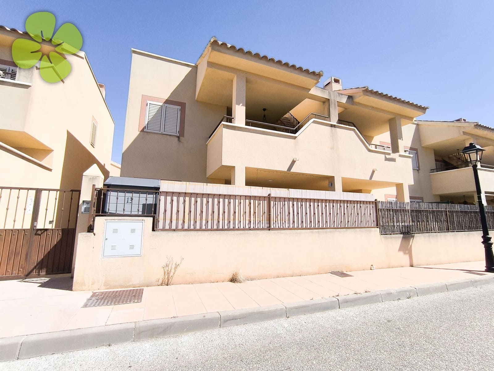 Apartamento de 2 habitaciones en Zurgena en venta con piscina - 107.500 € (Ref: 9688512)