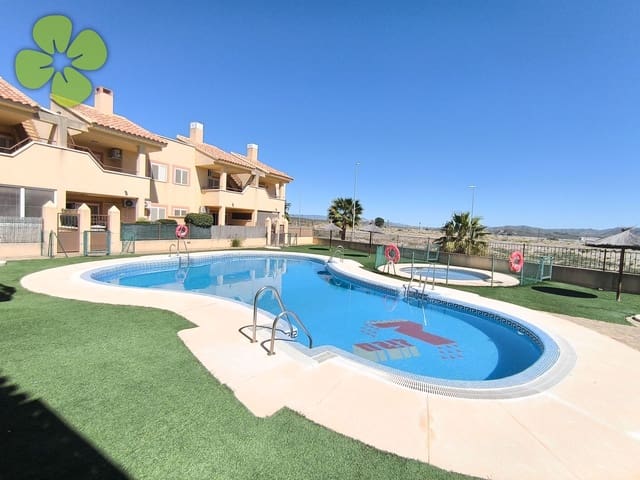 Apartamento de 2 habitaciones en Zurgena en venta con piscina - 107.500 € (Ref: 9688512)