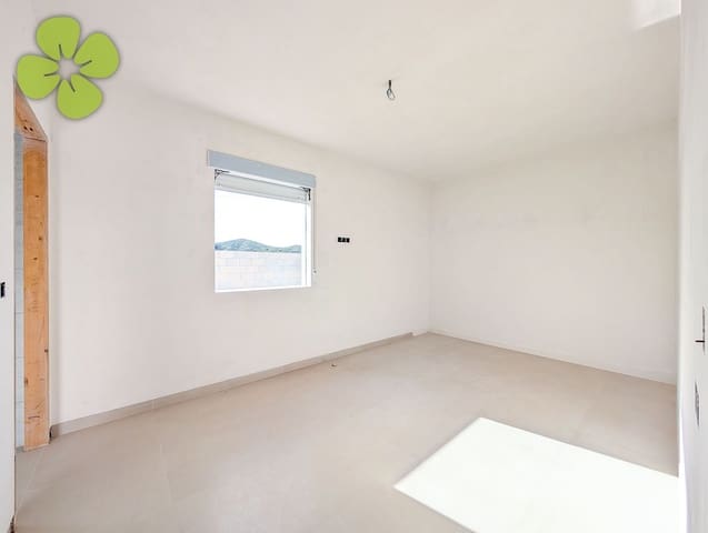 3 quarto Moradia para venda em Arboleas com piscina - 287 000 € (Ref: 9696789)