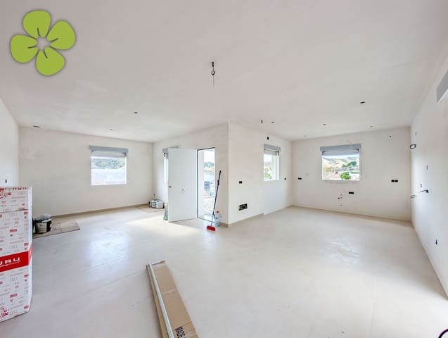 3 quarto Moradia para venda em Arboleas com piscina - 287 000 € (Ref: 9696789)