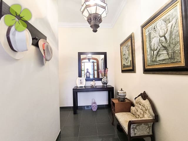 5 soveværelse Byhus til salg i Albox - € 395.000 (Ref: 9699909)