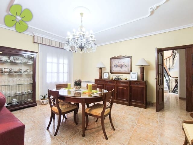 5 soveværelse Byhus til salg i Albox - € 395.000 (Ref: 9699909)