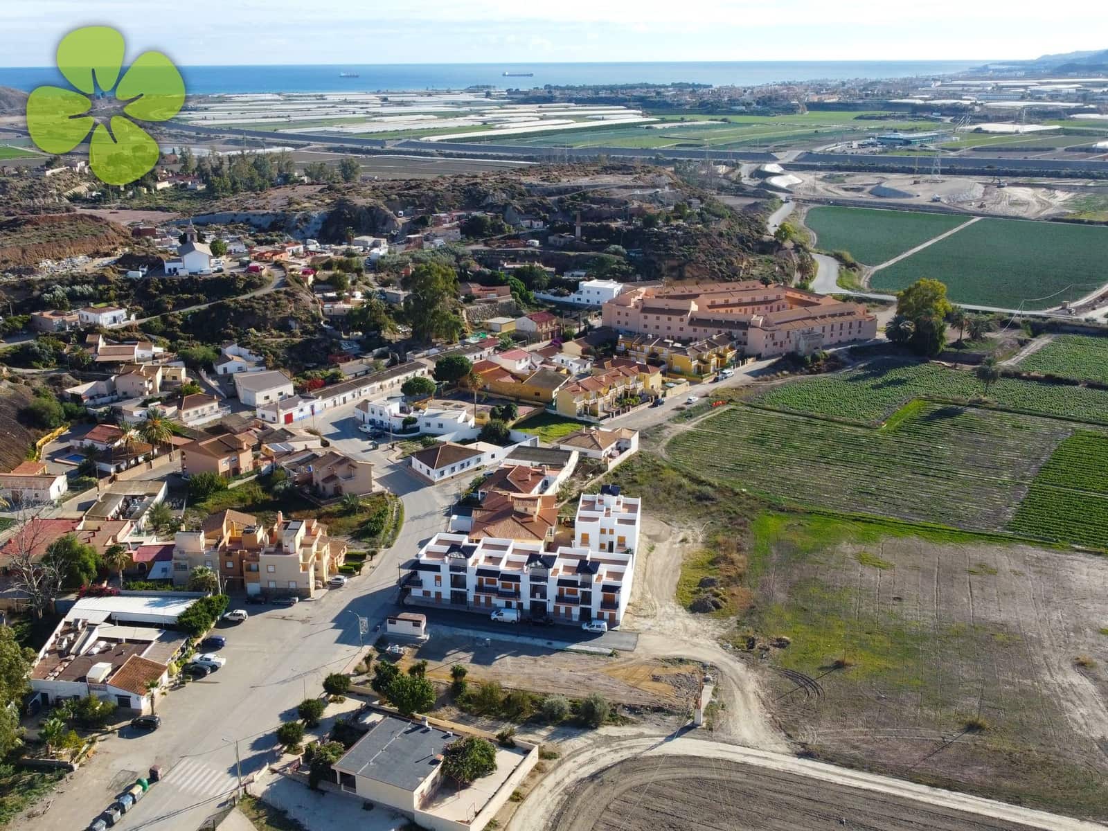 2 bedroom Apartment for sale in Cuevas del Almanzora with pool - € 118,900 (Ref: 9707773)