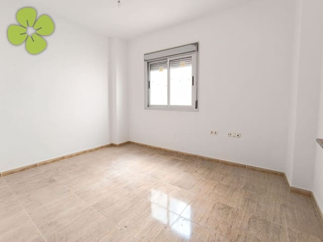 Apartamento de 3 habitaciones en Albox en venta - 90.000 € (Ref: 9731179)