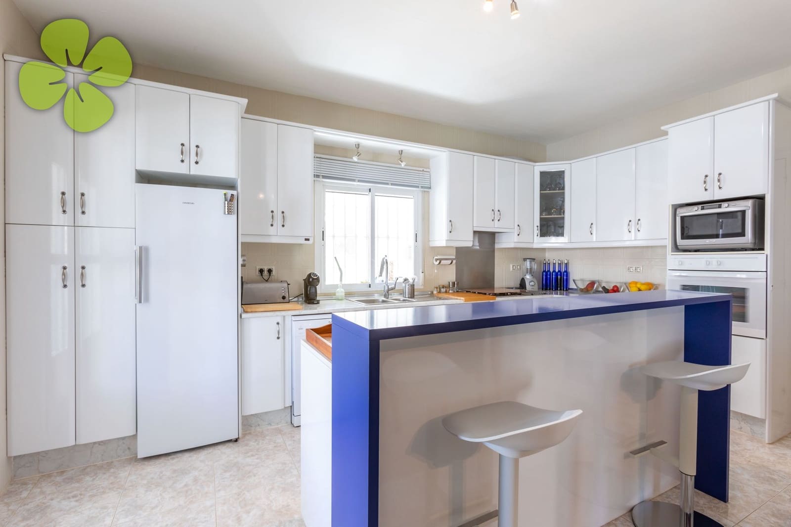 3 bedroom Villa for sale in Albanchez with pool - € 299,000 (Ref: 9774321)