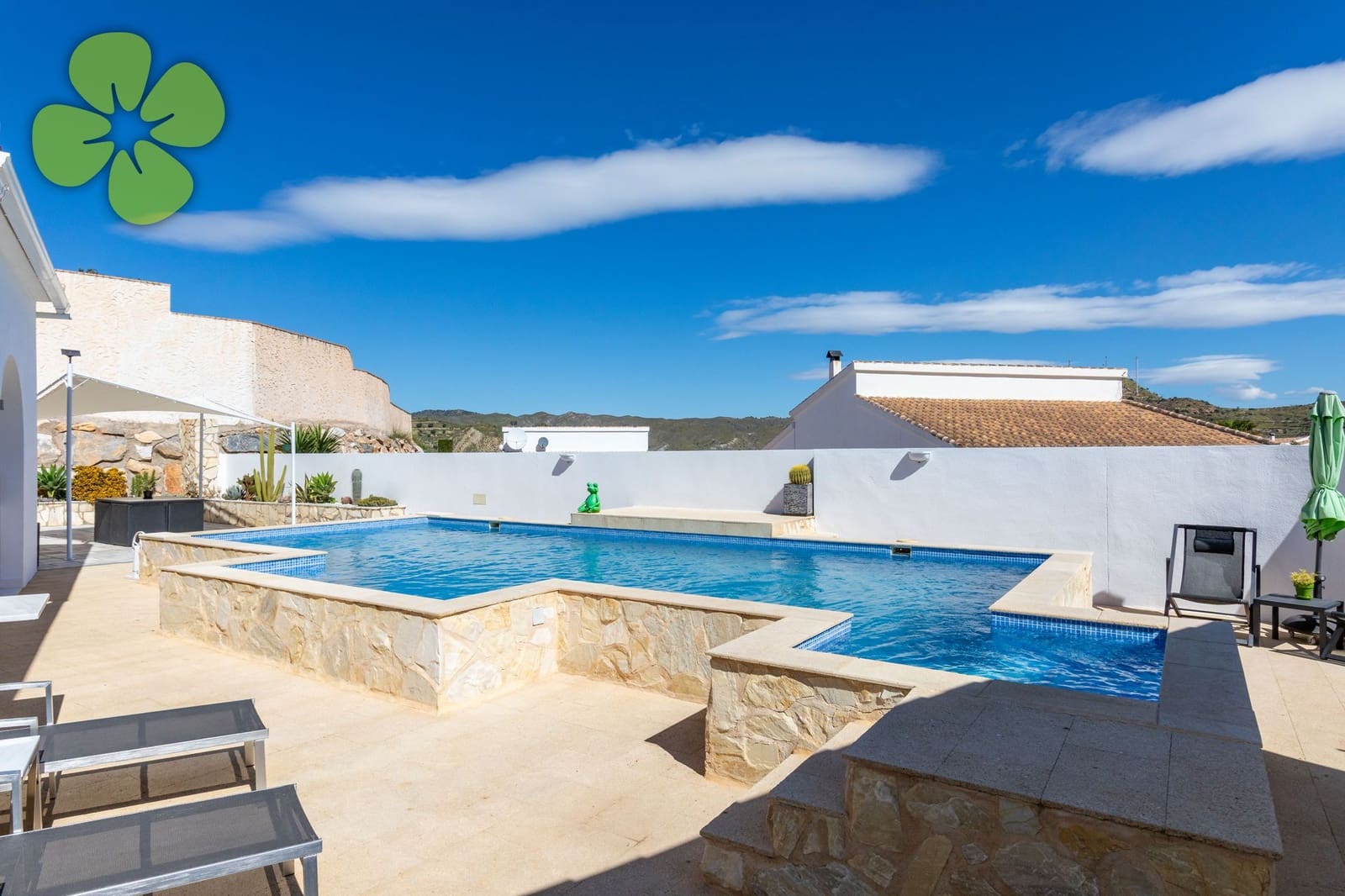 3 bedroom Villa for sale in Albanchez with pool - € 299,000 (Ref: 9774321)