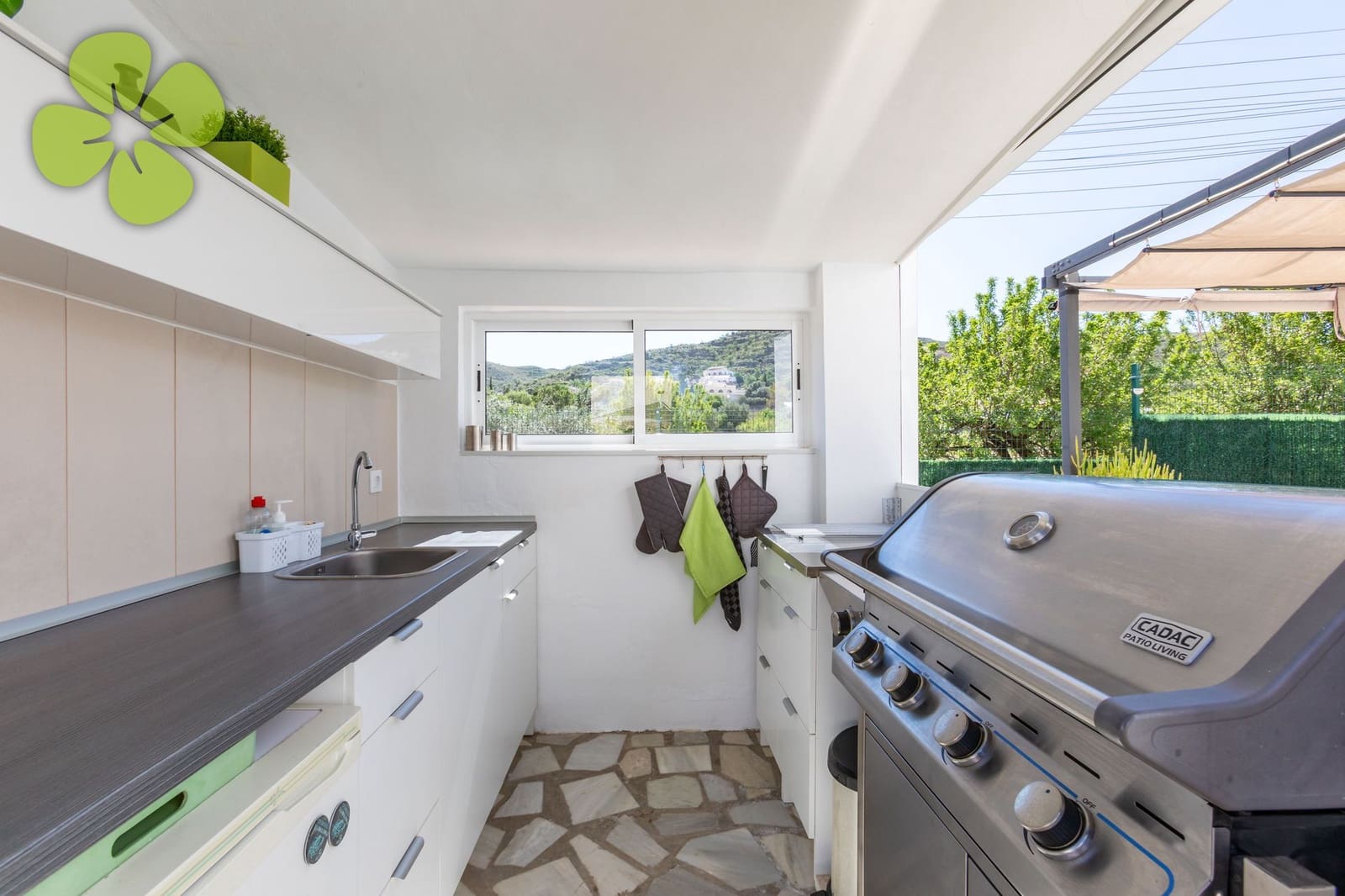 3 bedroom Villa for sale in Albanchez with pool - € 299,000 (Ref: 9774321)