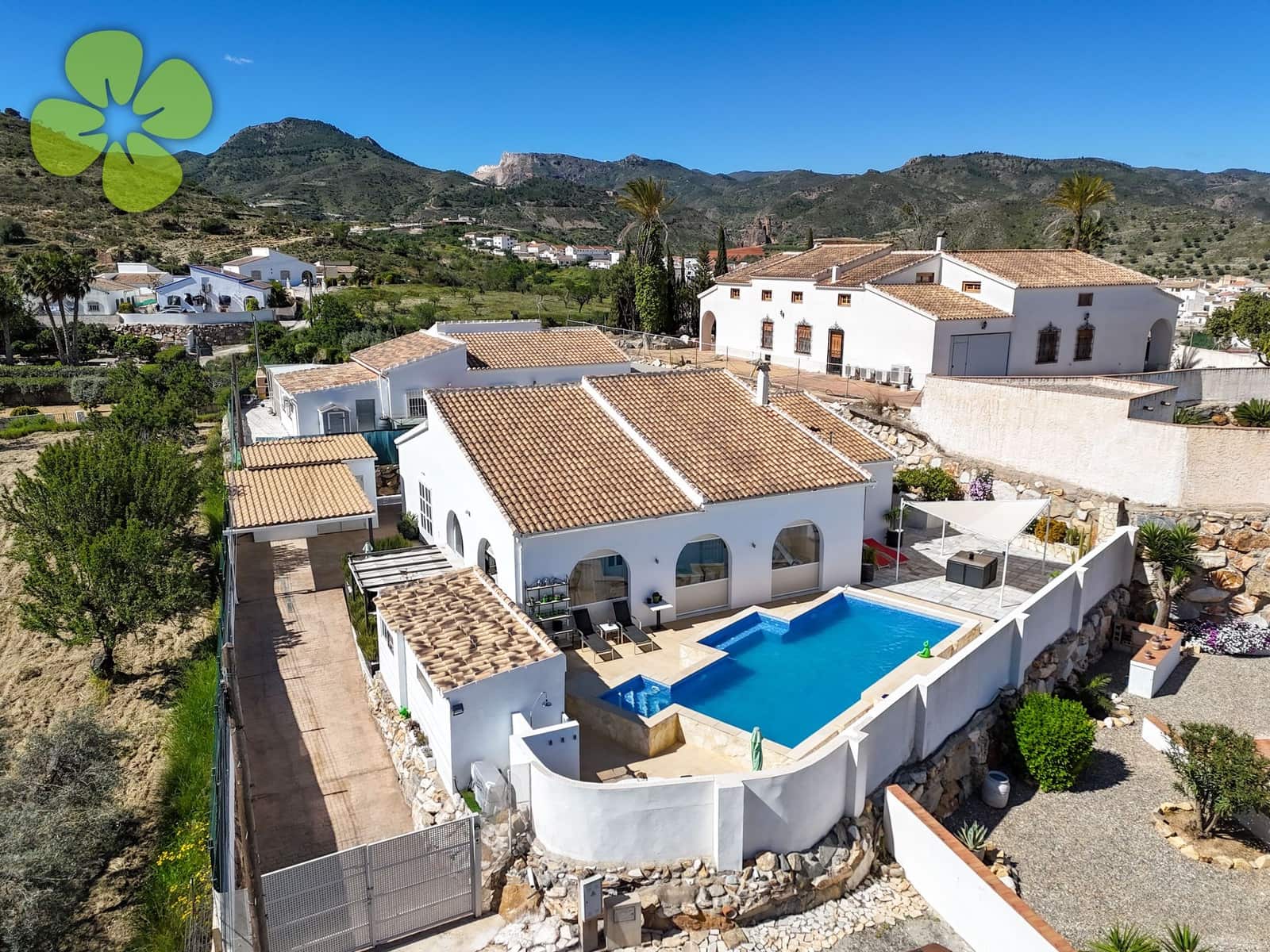 3 bedroom Villa for sale in Albanchez with pool - € 299,000 (Ref: 9774321)