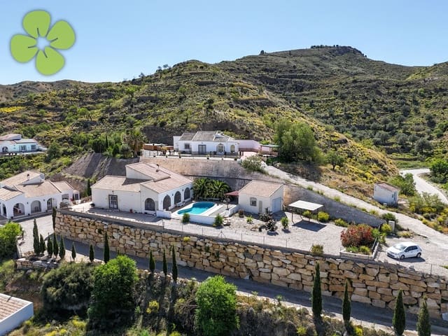 3 bedroom Villa for sale in Albanchez with pool - € 259,995 (Ref: 9803700)